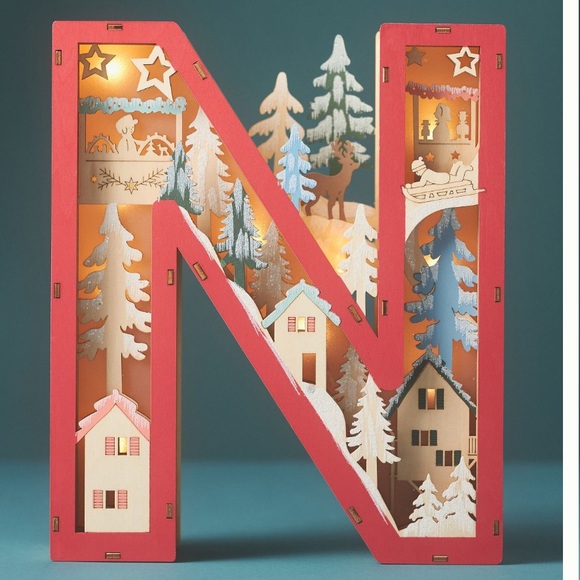 R Wonderland light up Letters - Picture 3 of 17